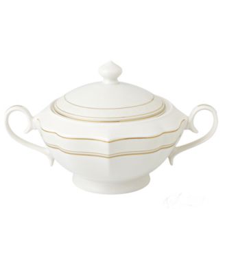 Lorren Home Trends
