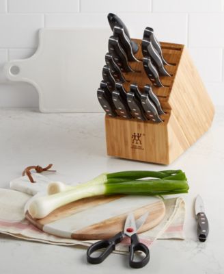Zwilling - J.A. Henckels Twin Signature 19 Piece Cutlery Set