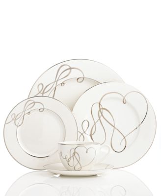 Mikasa - "Love Story" 5-Piece Place Setting