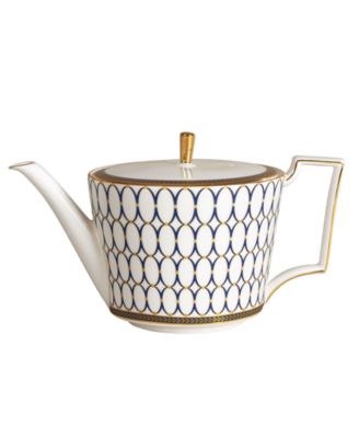 Wedgwood - "Renaissance Gold" Teapot, 2.1 Pts.