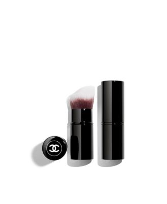 CHANEL - LES PINCEAUX DE CHANEL Retractable Foundation Brush N&deg;103