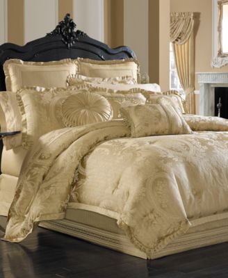 J Queen New York - Napoleon Gold Comforter Sets