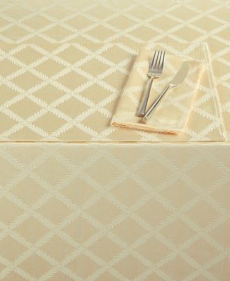 Lenox - "Laurel Leaf" Table Cloth, 70 x 122"