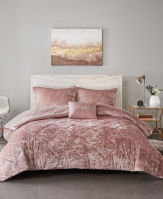 Intelligent Design - Felicia 4-Pc. Velvet Comforter Sets