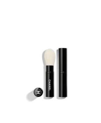 CHANEL - LES PINCEAUX DE CHANEL Retractable Highlighter Brush N&deg;111
