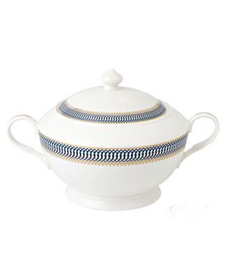 Lorren Home Trends