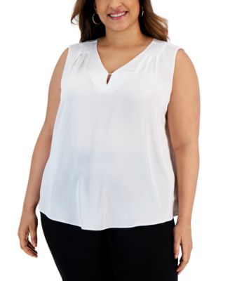 Kasper - Plus Size Sleeveless Keyhole Camisole