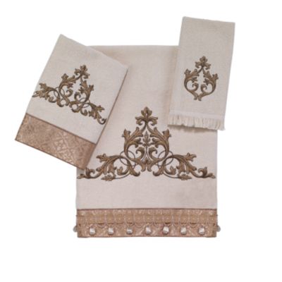 Avanti - Monaco Embroidered Fingertip Towel