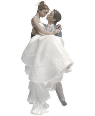 Lladró - Porcelain The Happiest Day Figurine