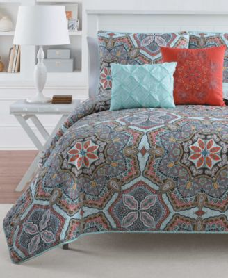 VCNY Home - Yara Reversible 3-Pc. Full/Queen Quilt Set